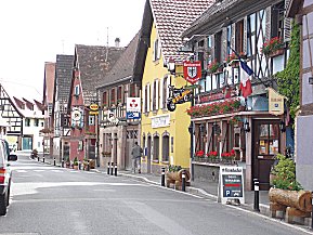 Bikerkneipe "Auberge Armoires d'Alsace"