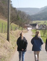 Ulrike und Angelika von hinten